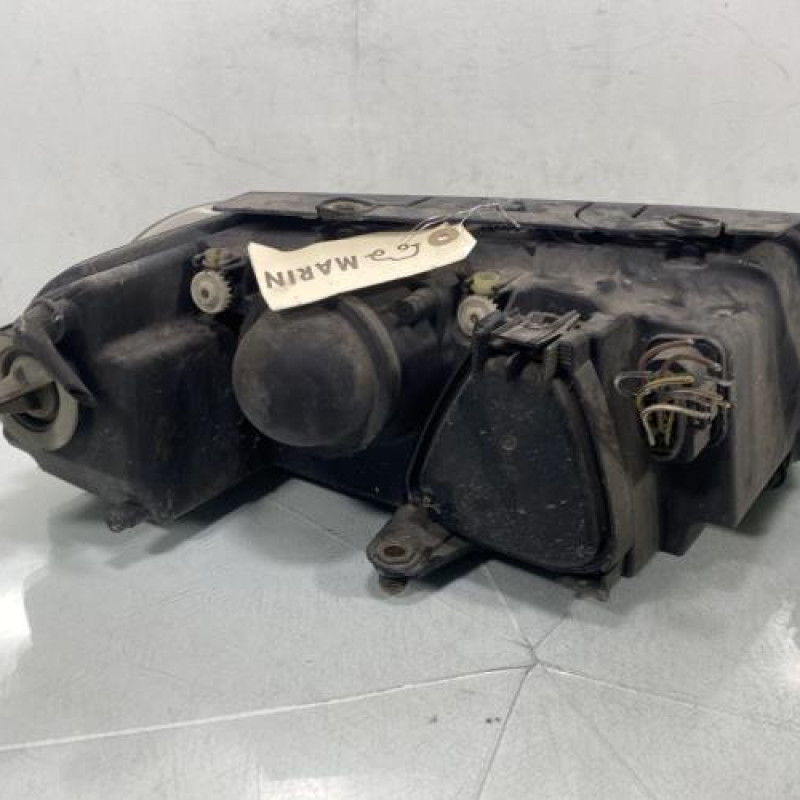 Optique avant principal gauche (feux)(phare) VOLKSWAGEN PASSAT 4 Photo n°3