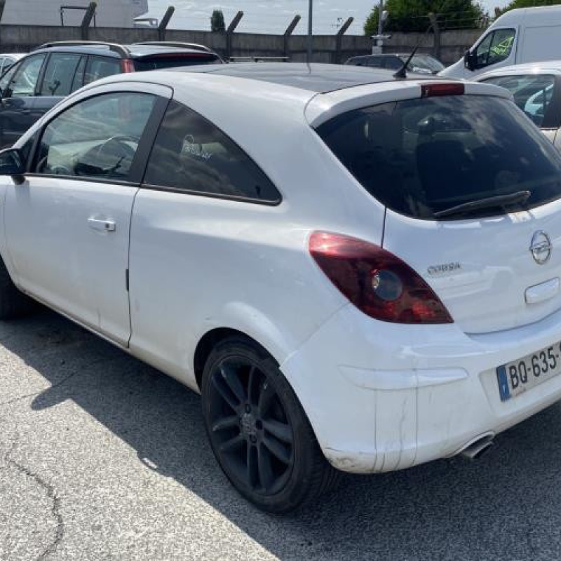 Optique avant principal gauche (feux)(phare) OPEL CORSA D Photo n°11