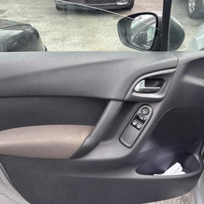 Tambour arriere gauche CITROEN C3 2 Photo n°9