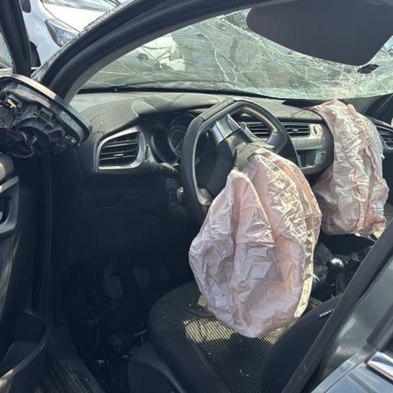 Tambour arriere droit CITROEN C3 2 Photo n°9