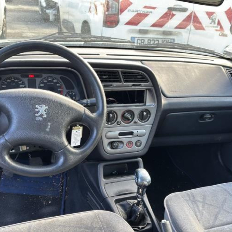 Leve vitre mecanique arriere gauche PEUGEOT 306 Photo n°17