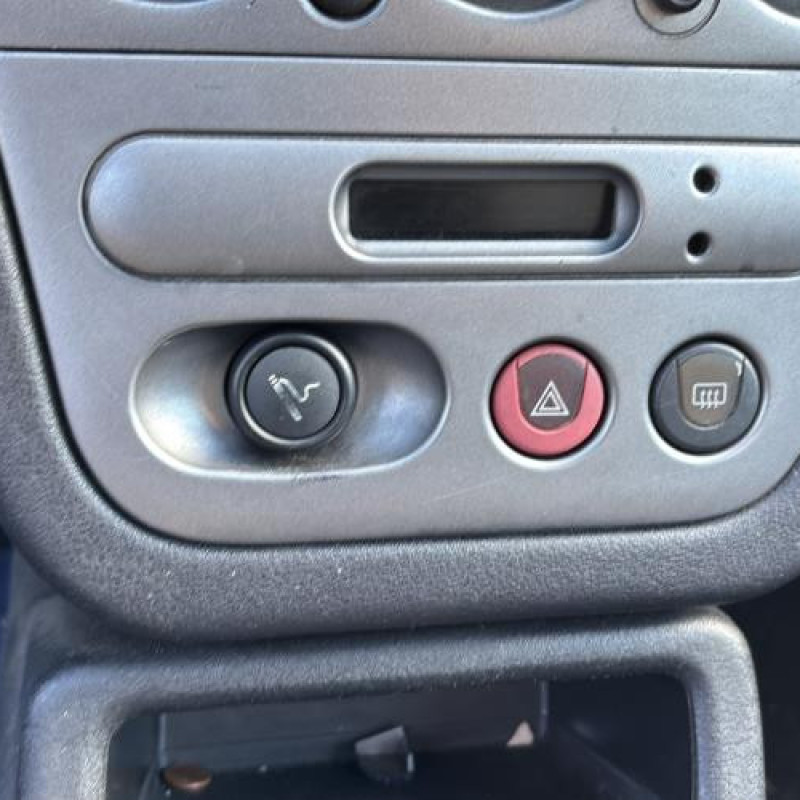 Leve vitre mecanique arriere gauche PEUGEOT 306 Photo n°20