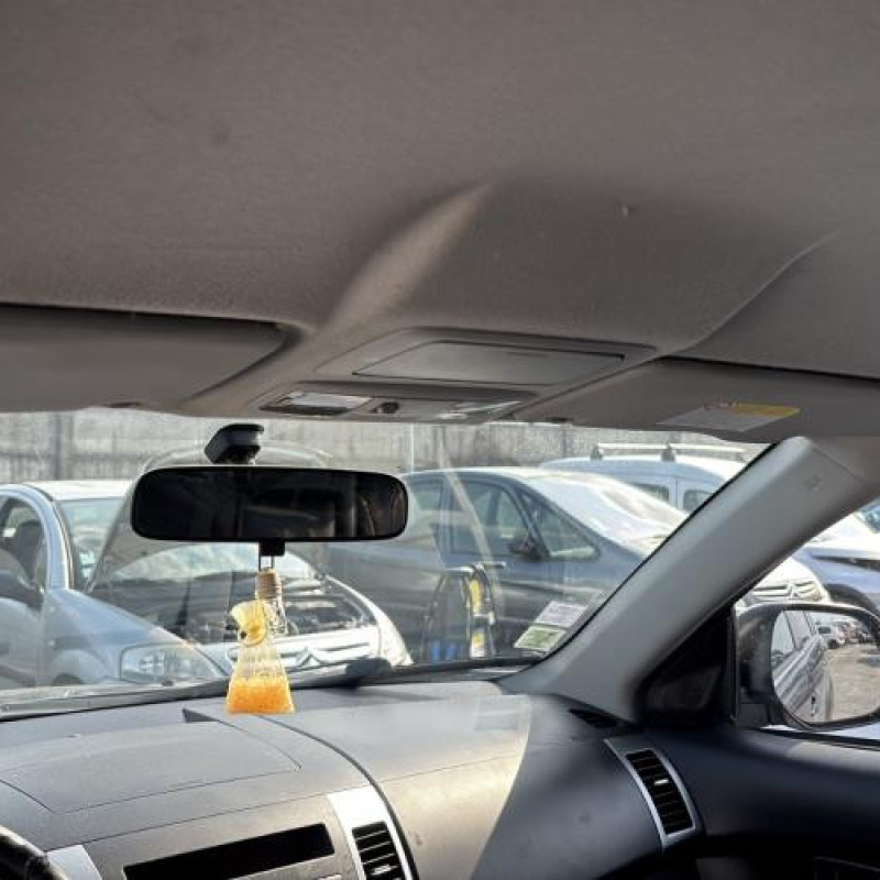 Feu arriere principal droit (feux) PEUGEOT 4007 Photo n°16