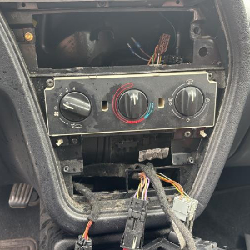 Reservoir essence PEUGEOT 306 Photo n°17