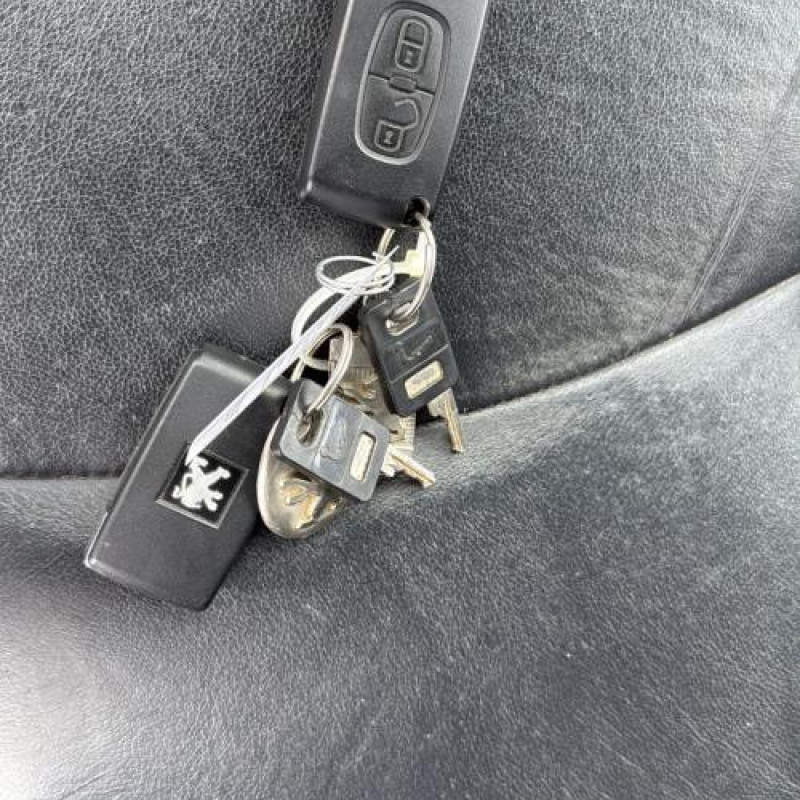 Attache ceinture arriere droit PEUGEOT 4007 Photo n°20