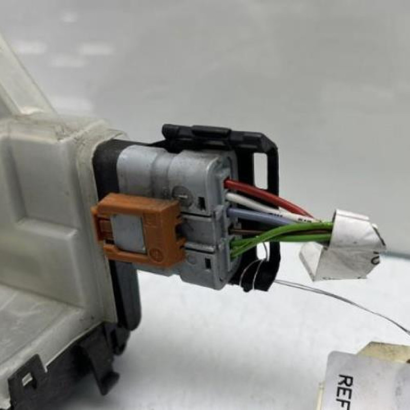 Serrure arriere droit OPEL CORSA F Photo n°5