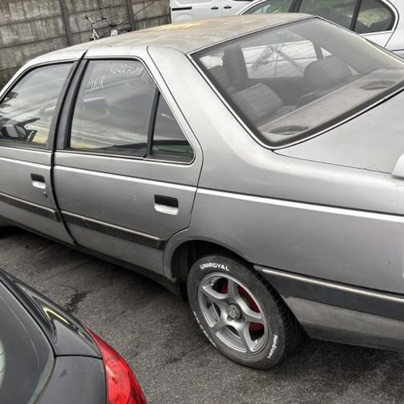 Reservoir essence PEUGEOT 405 Photo n°6