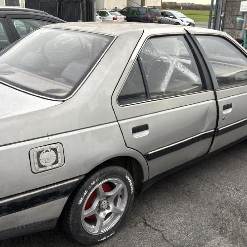 Reservoir essence PEUGEOT 405 Photo n°7