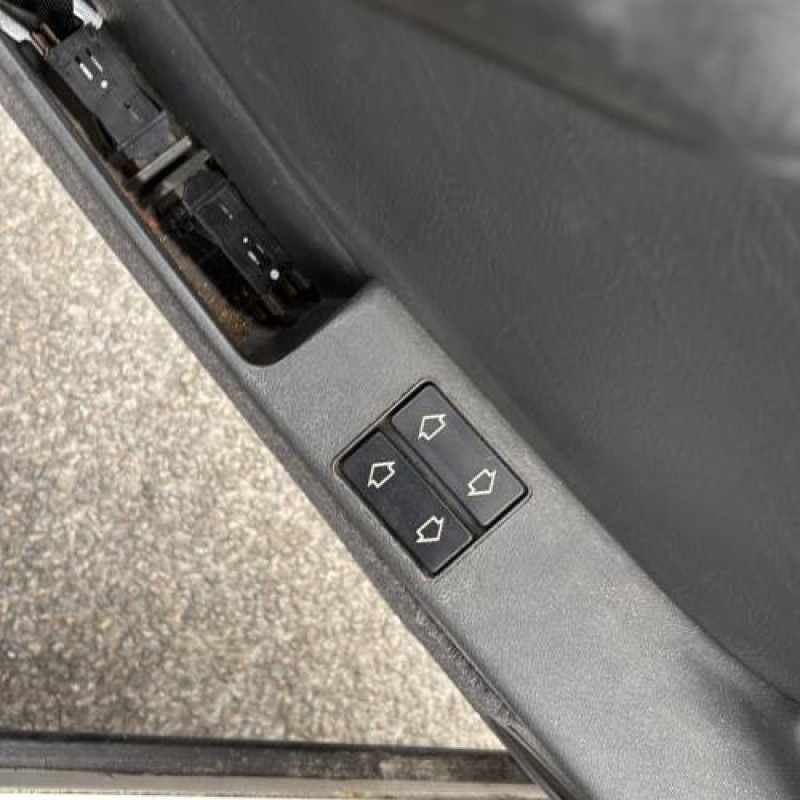 Reservoir essence PEUGEOT 405 Photo n°10