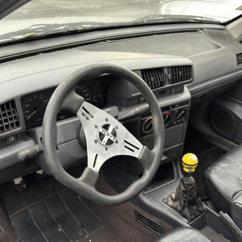 Reservoir essence PEUGEOT 405 Photo n°13