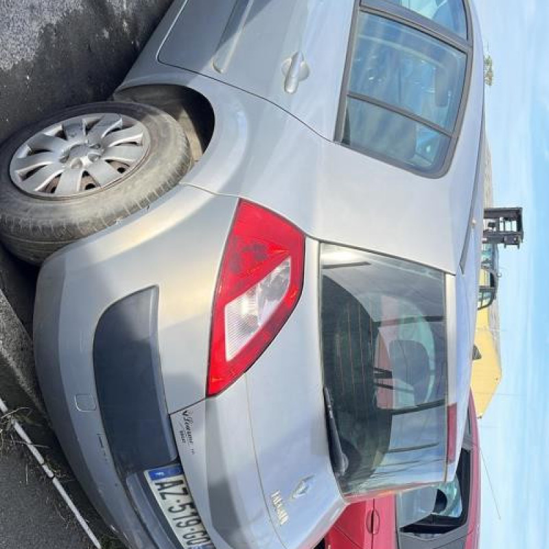 Capot RENAULT MEGANE 2 Photo n°15