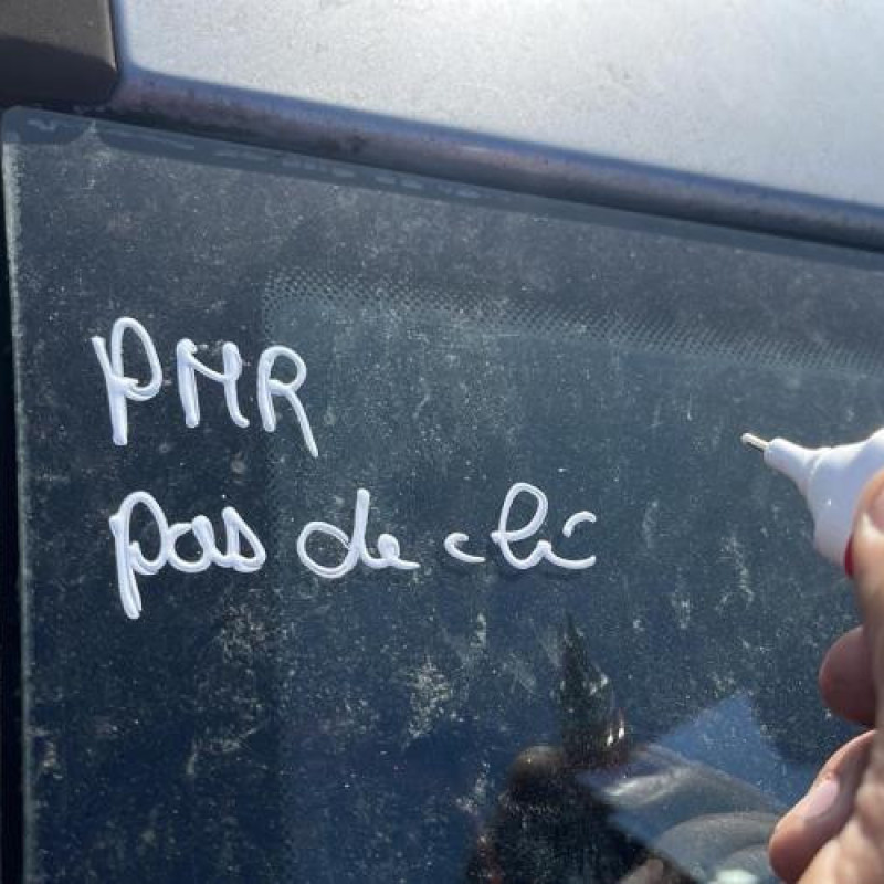 Porte avant droit OPEL CORSA D Photo n°16