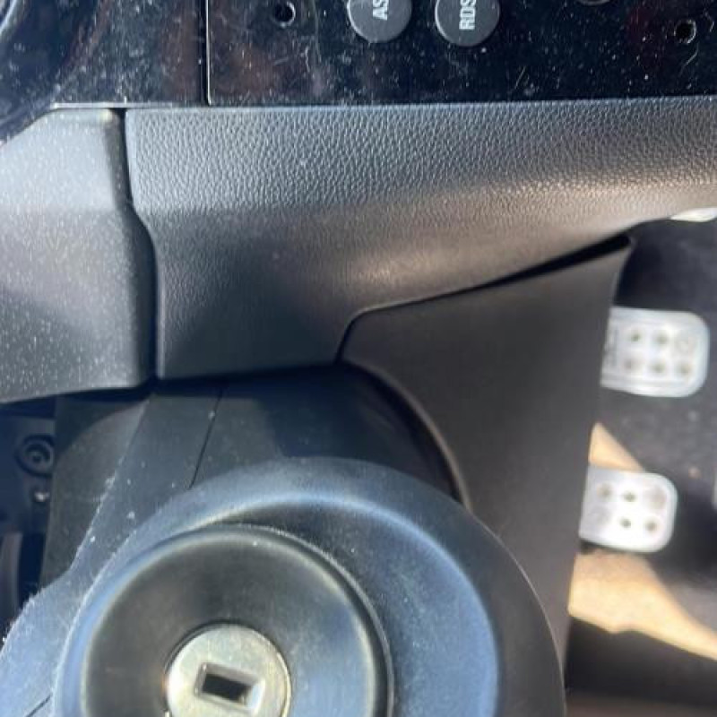 Porte avant droit OPEL CORSA D Photo n°18