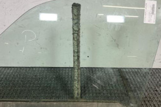 Vitre avant gauche OPEL MERIVA A Photo n°1