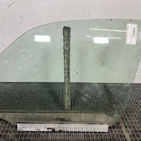 Vitre avant gauche OPEL MERIVA A Photo n°1