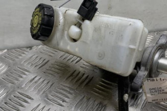 Maitre cylindre (freinage) DACIA DUSTER 1 Photo n°1