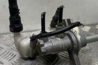 Maitre cylindre (freinage) FORD FIESTA 6 Photo n°1