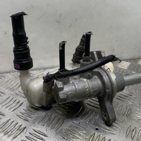 Maitre cylindre (freinage) FORD FIESTA 6 Photo n°1