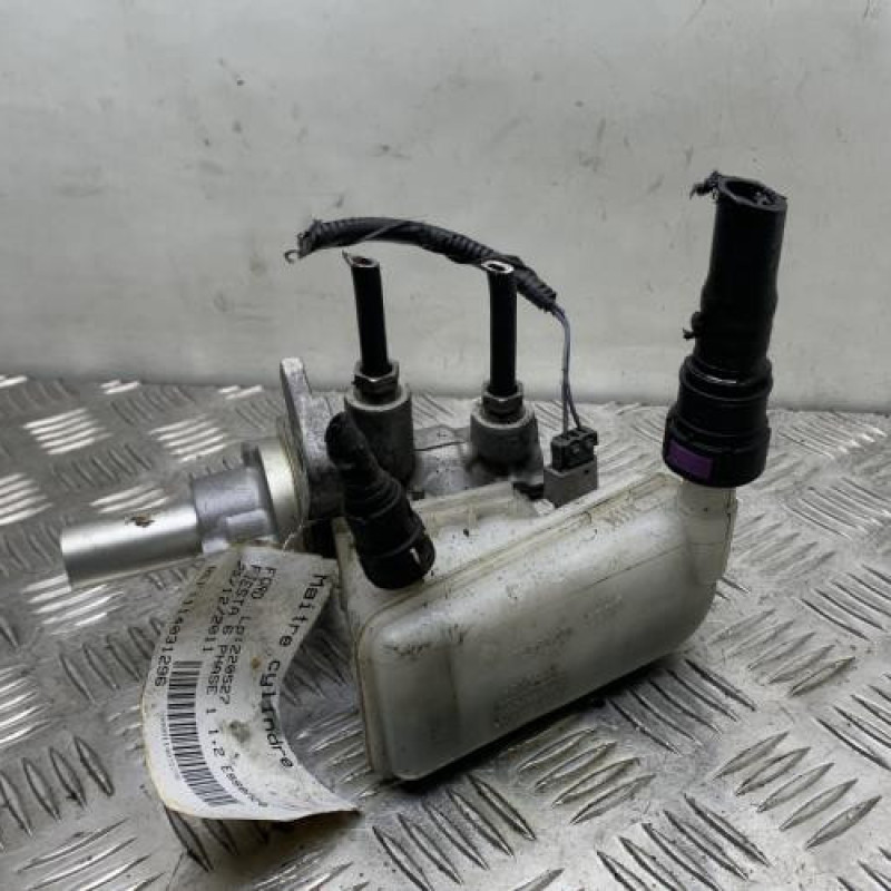 Maitre cylindre (freinage) FORD FIESTA 6 Photo n°2