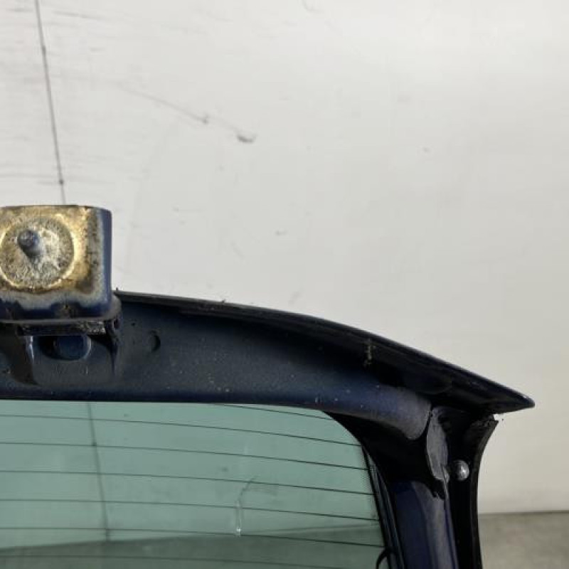 Malle/Hayon arriere RENAULT CLIO 2 Photo n°7