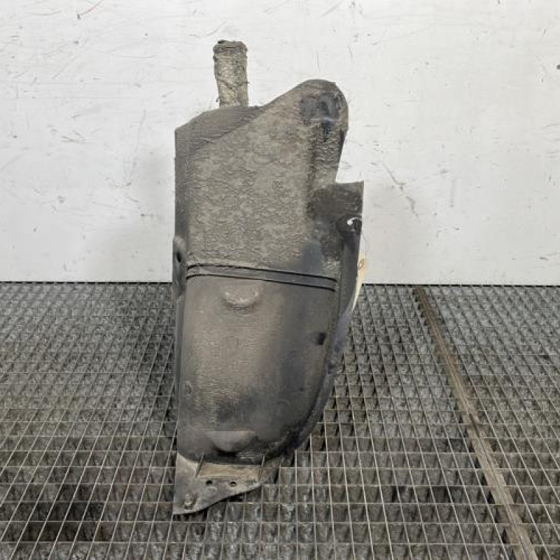 Pare boue arriere droit RENAULT CLIO 2 Photo n°1