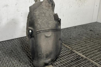 Pare boue arriere droit RENAULT CLIO 2