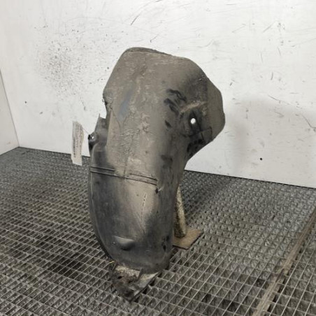 Pare boue arriere gauche RENAULT CLIO 2