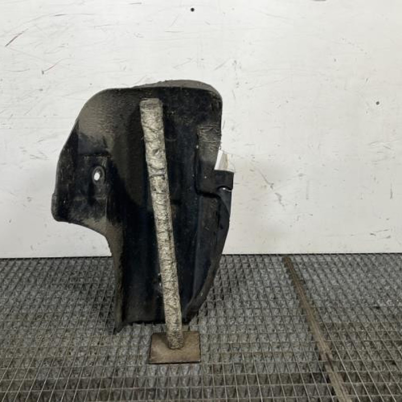 Pare boue arriere gauche RENAULT CLIO 2 Photo n°4