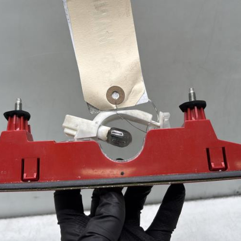 Feu arriere stop central PEUGEOT PARTNER 2 Photo n°2