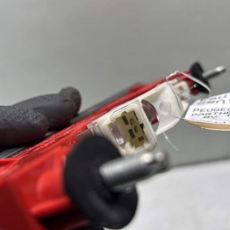 Feu arriere stop central PEUGEOT PARTNER 2 Photo n°3