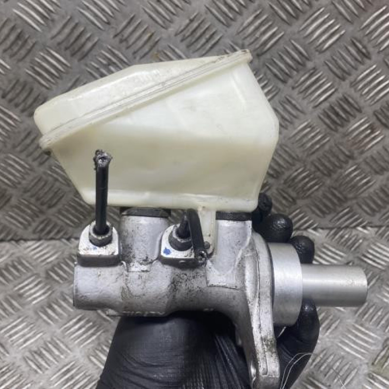 Maitre cylindre (freinage) PEUGEOT PARTNER 2 Photo n°6