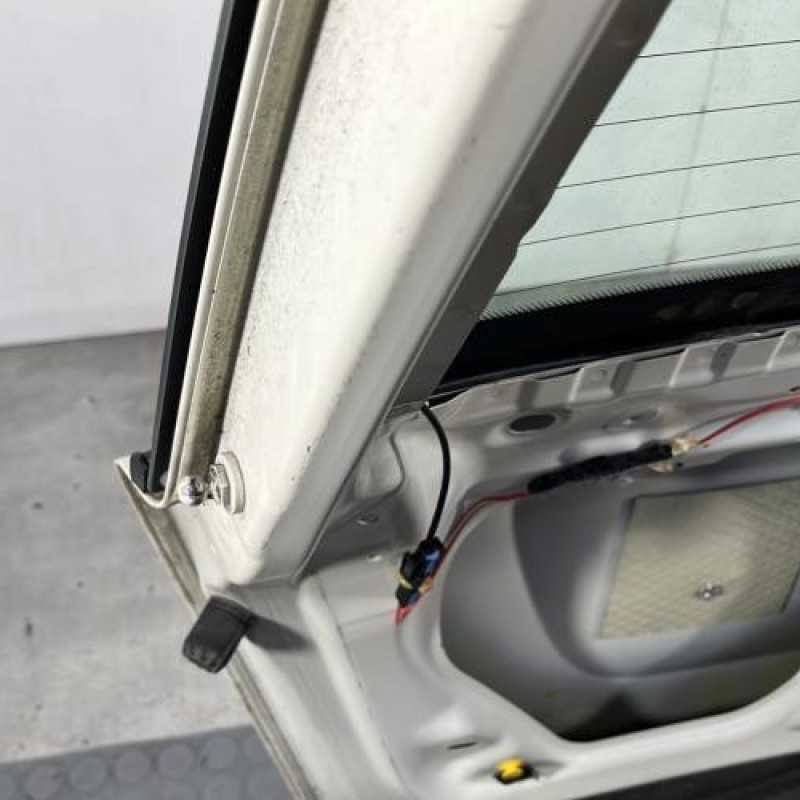 Malle/Hayon arriere MINI MINI 2 R56 Photo n°9