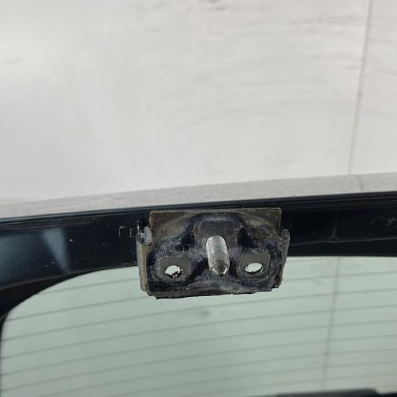 Malle/Hayon arriere FORD FUSION Photo n°6