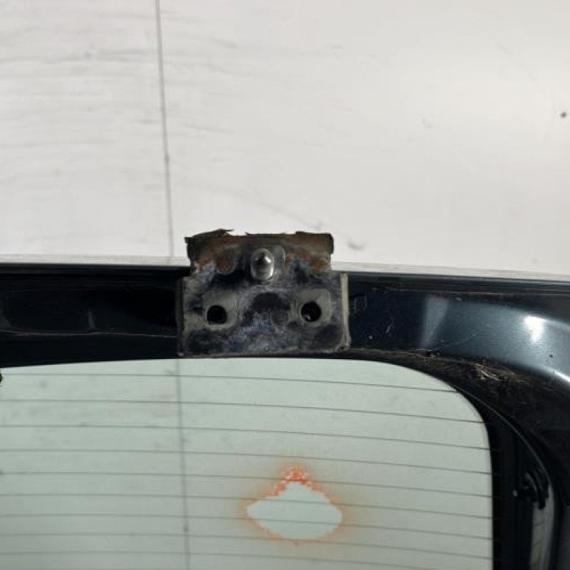 Malle/Hayon arriere FORD FUSION Photo n°7