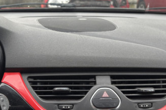 OPEL CORSA E 1.4i - 16V TURBO