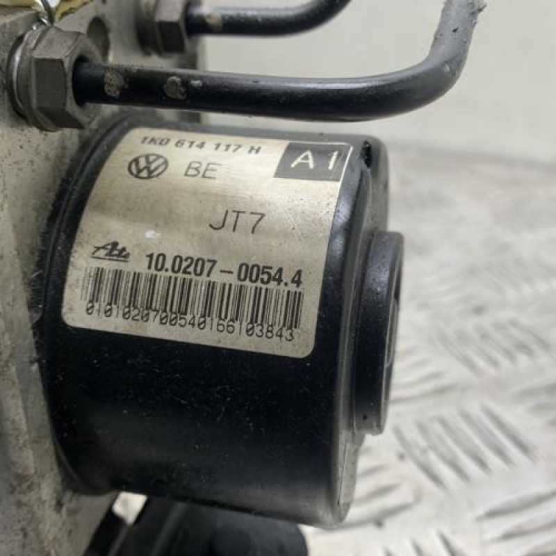 Bloc ABS (freins anti-blocage) VOLKSWAGEN GOLF 5 Photo n°3