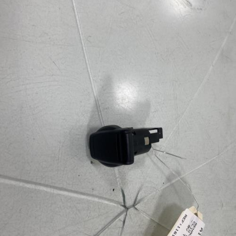 Allume cigare RENAULT CLIO 5 Photo n°1