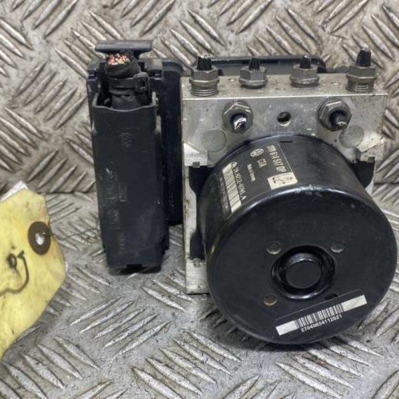 Bloc ABS (freins anti-blocage) VOLKSWAGEN GOLF 6 Photo n°5