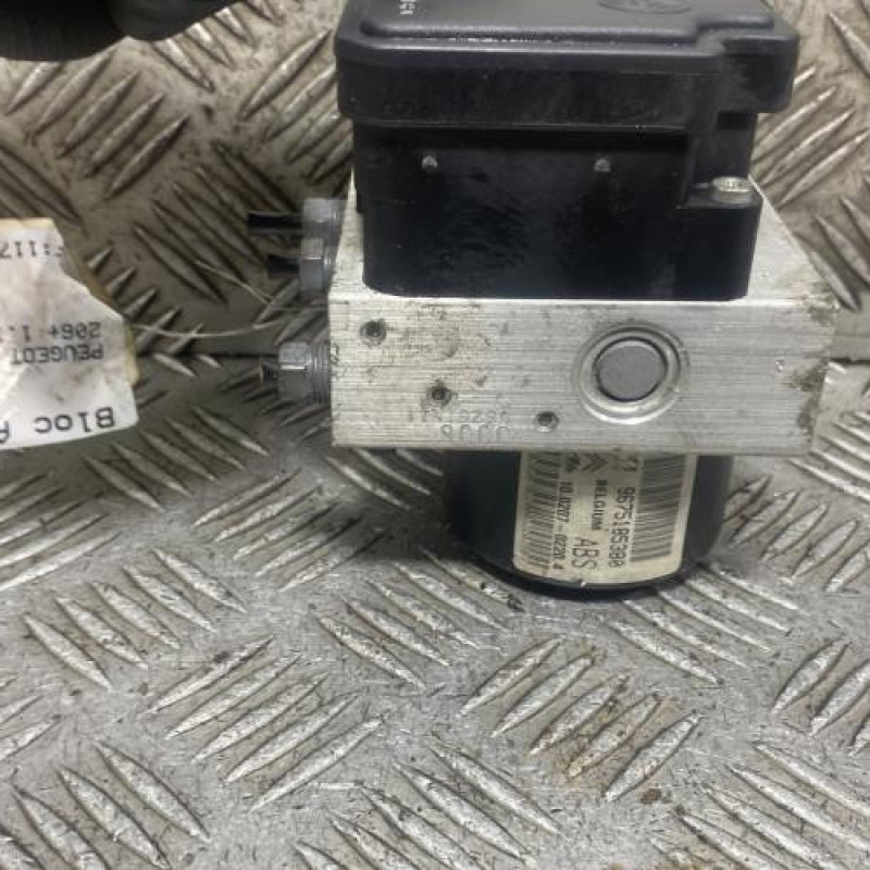 Bloc ABS (freins anti-blocage) PEUGEOT 206+ Photo n°4