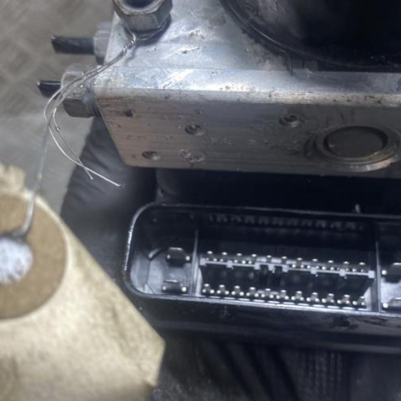 Bloc ABS (freins anti-blocage) PEUGEOT 206+ Photo n°8