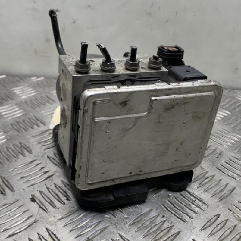 Bloc ABS (freins anti-blocage) VOLKSWAGEN GOLF 7 Photo n°1