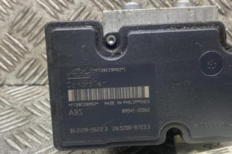 Bloc ABS (freins anti-blocage) TOYOTA YARIS 2 Photo n°1