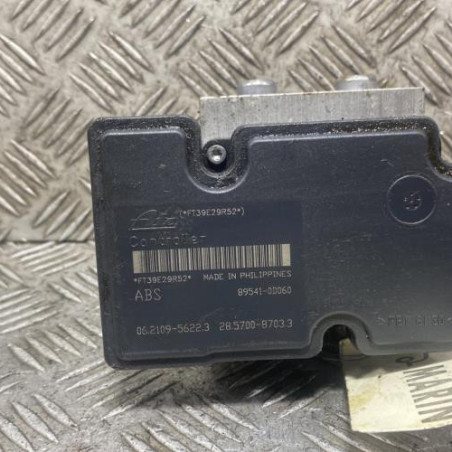 Bloc ABS (freins anti-blocage) TOYOTA YARIS 2 Photo n°1