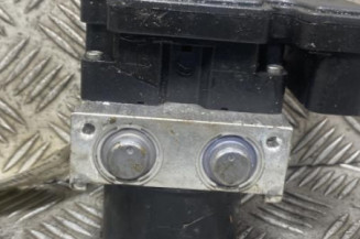 Bloc ABS (freins anti-blocage) TOYOTA YARIS 2