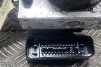 Bloc ABS (freins anti-blocage) TOYOTA YARIS 2