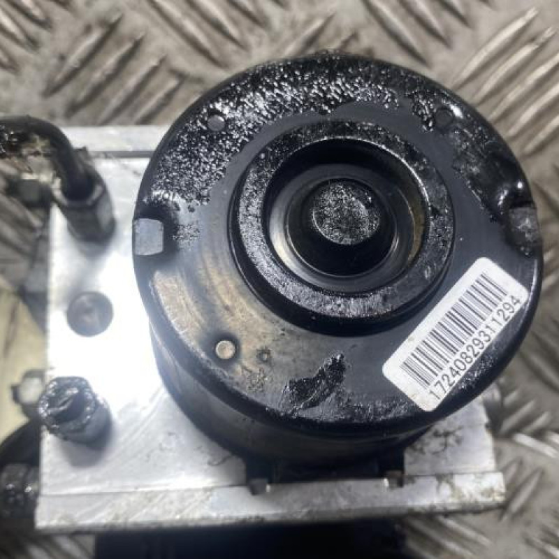 Bloc ABS (freins anti-blocage) TOYOTA YARIS 2 Photo n°6