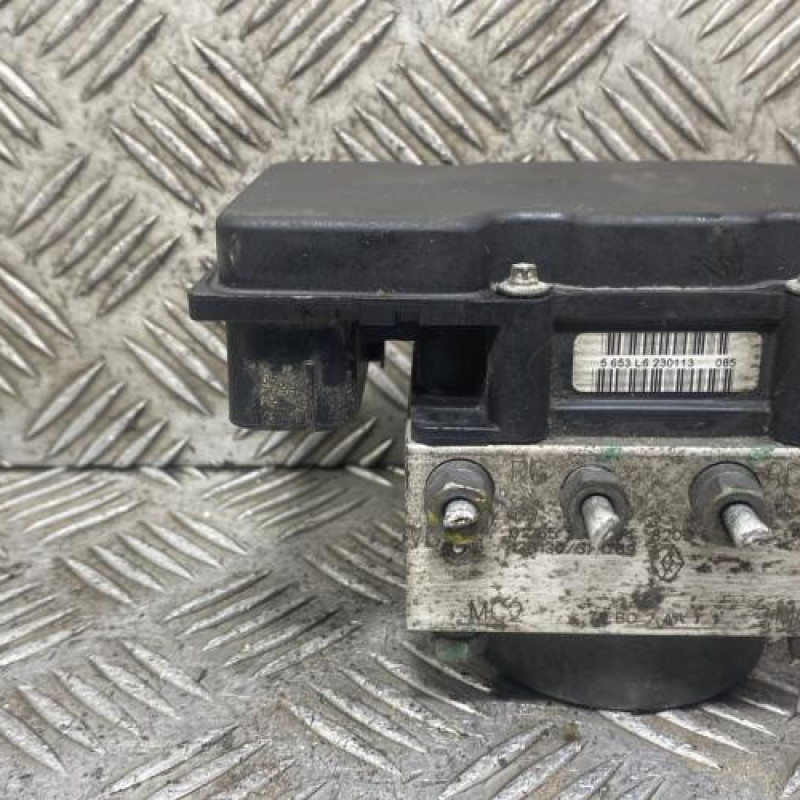 Bloc ABS (freins anti-blocage) DACIA DUSTER 1 Photo n°1