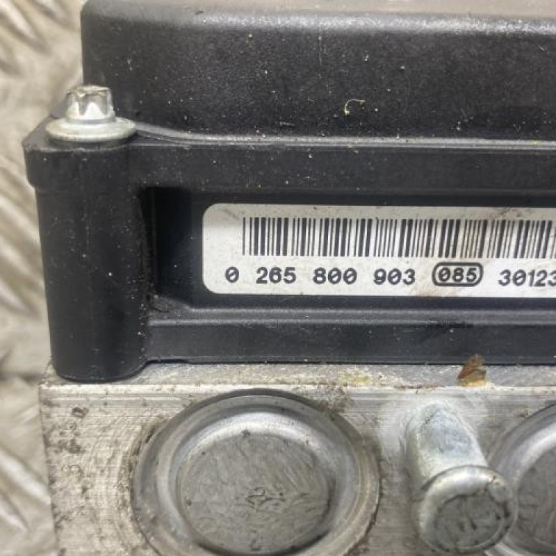 Bloc ABS (freins anti-blocage) DACIA DUSTER 1 Photo n°5