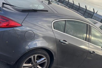 Alternateur OPEL INSIGNIA 1