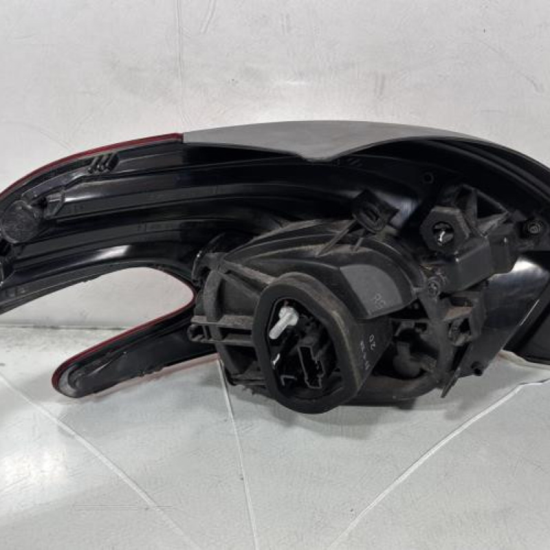 Feu arriere principal droit (feux) PEUGEOT 208 1 Photo n°3